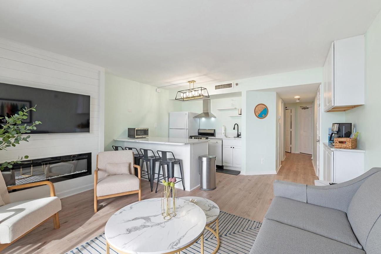 Palms - Oceanfront Renovated King Bed Sauna Apartamento *